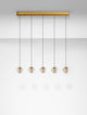 Licio Pendelleuchte Balken 84cm 5-flammig 3000K Gold mit fünf LED-Lichtern in transparenten Kugeln.