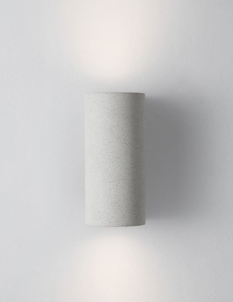 Lido Außenwandleuchte H 18cm GU10 Up & Down IP65 aus Beton mit minimalistischem Design.