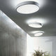 Move S LED-Deckenleuchte über einer modernen Decke mit sanftem Licht und stilvollem Design.