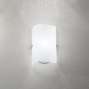Onda W wall light Small on the wall, elegant and modern lighting for any room.
