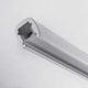 Detailansicht der Straight P3 LED-Pendelleuchte Large in elegantem Design.