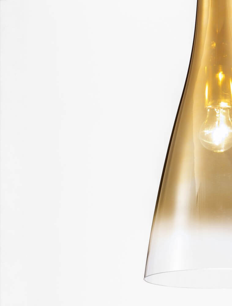 Livtar Pendelleuchte E27 Ø 23cm mit elegantem, klaren Glasdesign und warmem Licht.