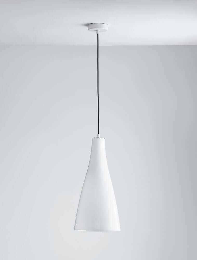 Livtar Pendelleuchte E27 Ø 23cm – moderne Lampe aus mattem Aluminium und Glas, ideal für stimmungsvolles Essen.