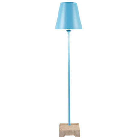 Lucca Terrassenleuchte mit massiven Betonfuß Blau – stilvolle Beleuchtung für den Außenbereich.