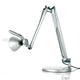Luceplan Fortebraccio Tischfuß Bodenplatte Ø 23,6cm in silber mit flexibler Gelenkarm-Technologie.