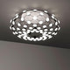 Luceplan LED Deckenlampe Mesh Ø 72cm in einzigartigem Design mit schwarzem Gestell und modernen Leuchtmitteln.