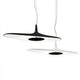 Luceplan LED-pendellampe Soleil Noir 120 x 62 cm i svart og hvitt, slankt design med asymmetrisk oppheng.
