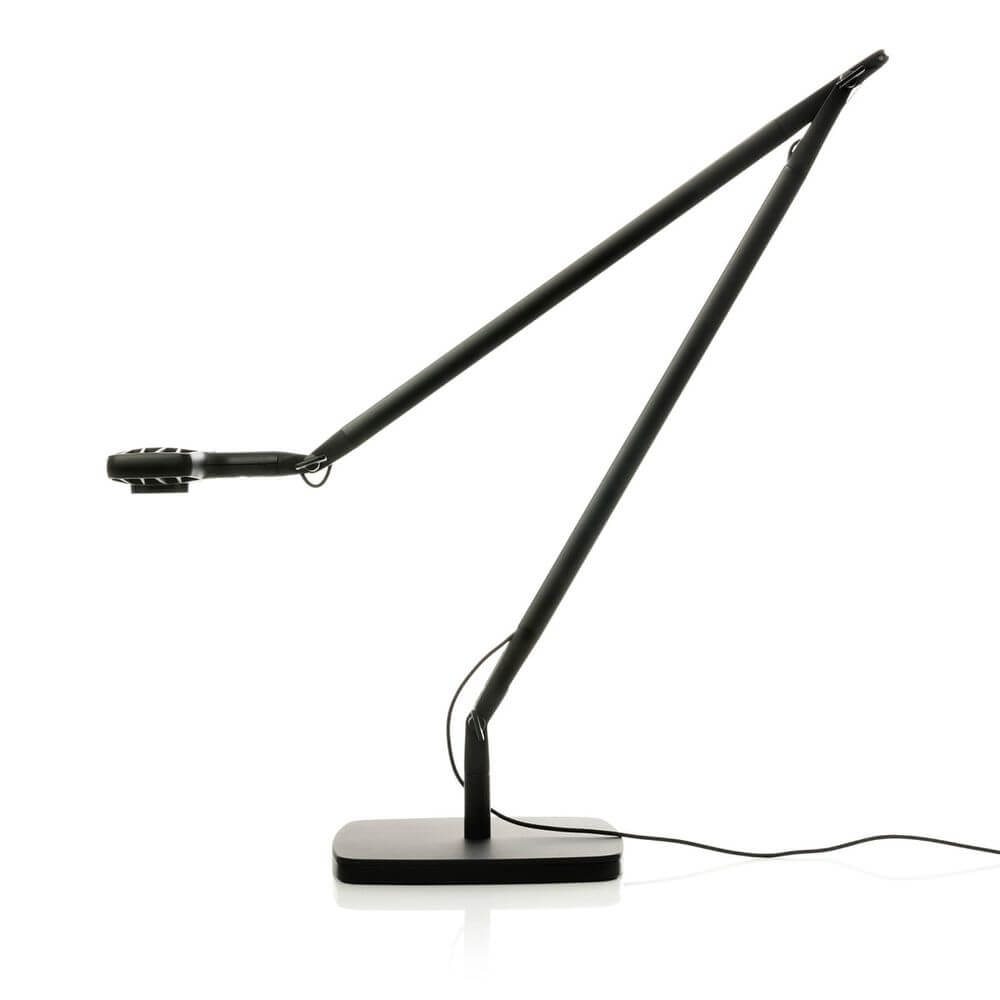 Luceplan Otto Watt LED Büro-Tischlampe 3000K (Body ohne Halterung) in modernem Design mit dimmbarem Licht.