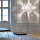 Luceplan Stehleuchte Hope Ø 72cm mit Dimmer strahlt elegantes Licht im modernen Wohnraum.