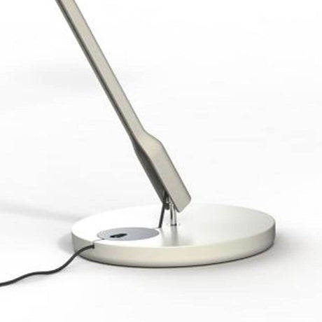 Luceplan Tivedo Tischfuß Ø 19cm mit modernem Design und stabiler Grundlage für kreative Lichtlösungen.
