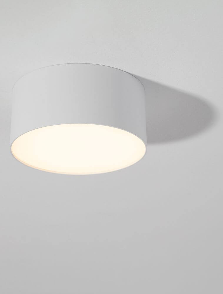 Luldo LED Deckenleuchte Ø 14cm 3000K in modernem Design für eine helle Ausleuchtung.