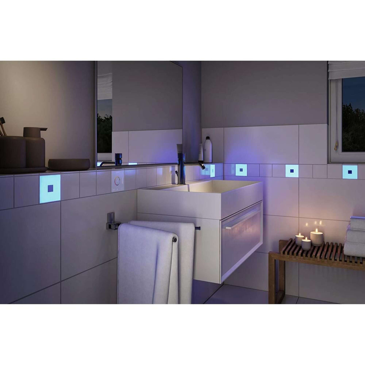 Moderne Badezimmeransicht mit LumiTiles Zubehör Smart Home Zigbee Touch-Modul für RGBW LED Fliesen im Einsatz.