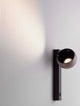 Lusa LED Wandleuchte 3000K in Nickel-Schwarz-Finish an Wand, modernes und elegantes Design.