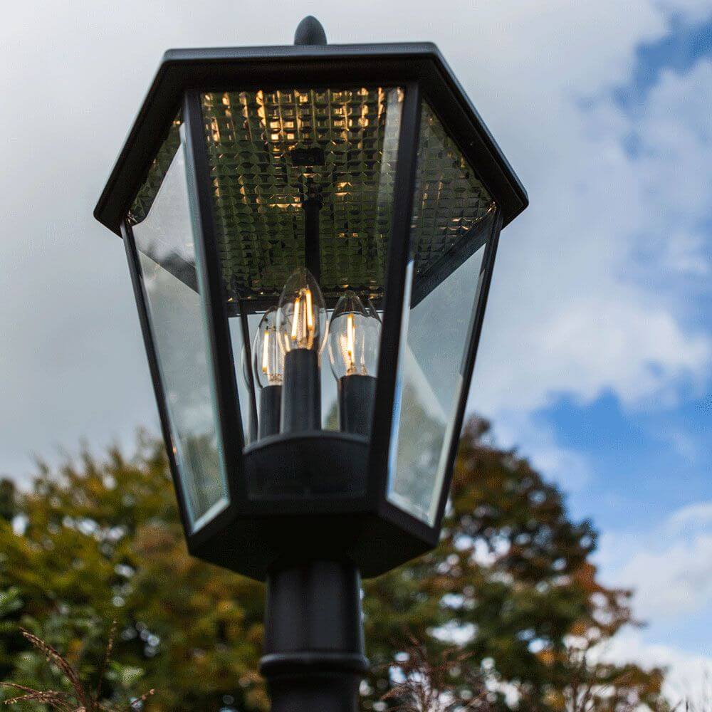 Lutec London Außen-Standleuchte IP44 300lm mit Solarenergieantrieb und warmem Licht.