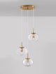 Maeve Pendelleuchte 3-flammig Ø 30cm Gold, Transparent in stilvollem Design mit drei Glaskugeln.