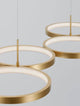 Magnus LED Pendelleuchte 4-flammig 3000K – elegante goldene Pendelleuchte für modernes Wohndesign.
