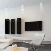 Aruba zylinder Spotleuchte Klein in modernem Wohnraum mit eleganter Lichtwirkung.