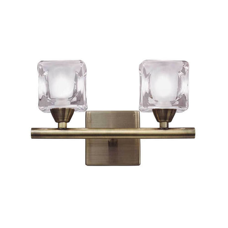 Doppel-Wandlampe Cuadrax Cristal mit modernem Design in eckiger Form und zwei Glaskörpern.