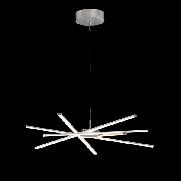 Suspension Star LED à intensité variable avec un design lumineux moderne et une forme décorative en argent et chrome.
