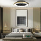 Tibet Deckenventilator mit LED Beleuchtung im modernen Schlafzimmer mit stilvollem Interieur.