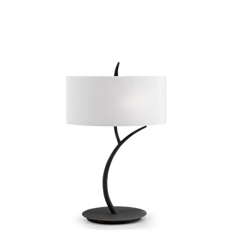 Tischlampe Eve in modernem Design mit runder Baumwoll-Lampe und elegantem Metallfuß.