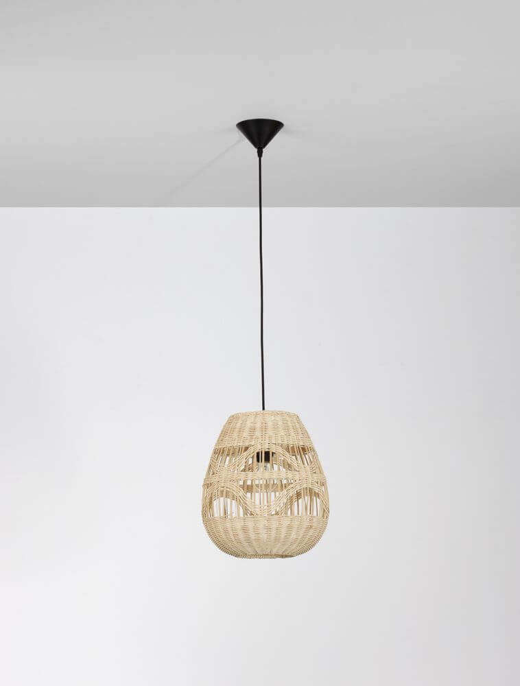 Marlo Pendelleuchte Birne Beige Rattan aus hellem Rattan mit natürlichem Charme im Ethno- und Skandinavischen Stil.