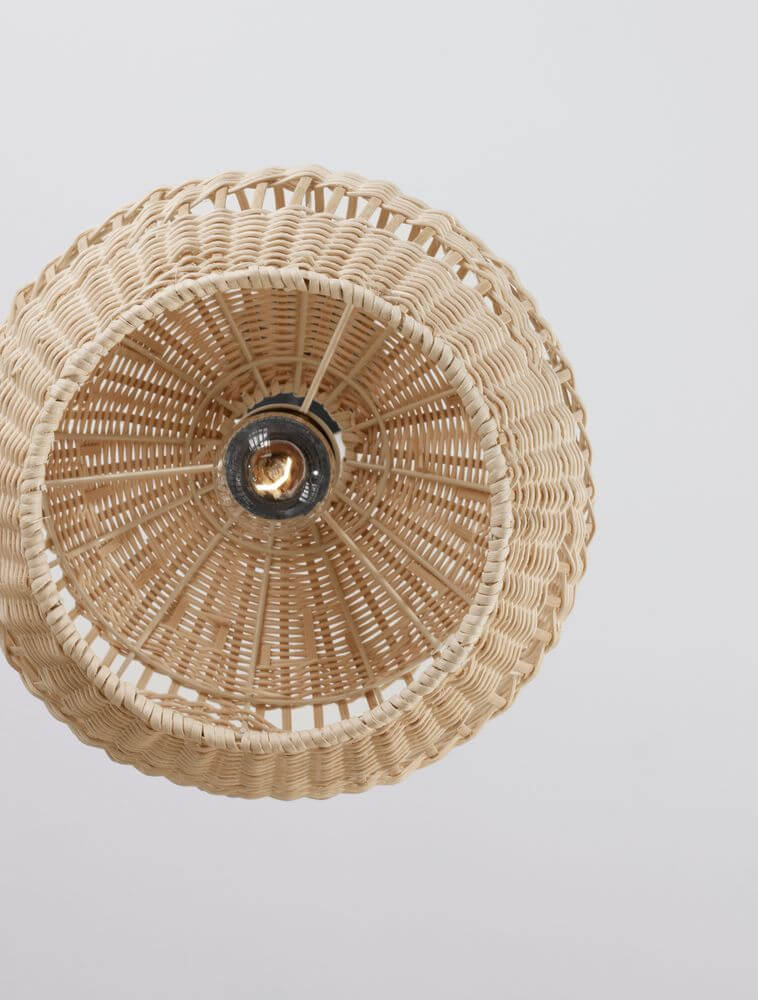 Marlo Pendelleuchte Kuppel Beige Rattan aus Rattan, ideal für gemütliche Wohnräume und entspanntes Ambiente.