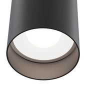 Focus Deckenleuchte Downlight mit pulverbeschichtetem Aluminium-Korpus, verstellbar in horizontal 180° und vertikal 90°.