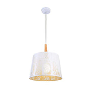 Suspension Lantern en métal avec cadre métallique blanc et design de silhouettes d’arbres.