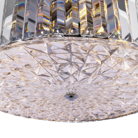 Detailansicht der Recinto 8-flammigen Hängelampe mit luxuriösen Kristallplatten.