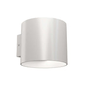 Moderne Rond Wandleuchte in Weiß aus der Rond-Serie, zylinderförmig und perfekt für stilvolle Innenräume.