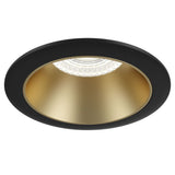 Share Einbauleuchte mit schwarzem Rand und goldener Innenseite für modernes Lichtdesign.
