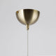 Tone Glas-Pendellampe mit Metallrahmen und Höhenverstellbarkeit, elegantes Design.