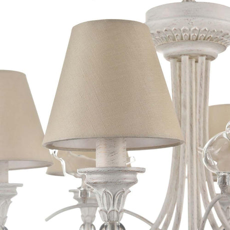 Torino lysekrone 6-pære. Antik hvid med elegante lampeskærme i beige og antikt design.