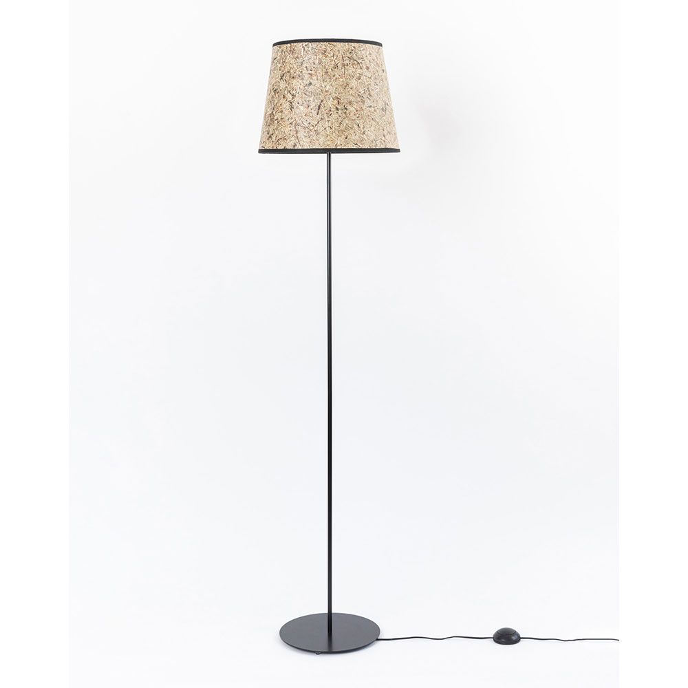 Metal floor lamp with a hay forward