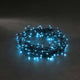 42m Micro LED Lichterkette 40 hell blaue Dioden IP44 auf dunklem Hintergrund.