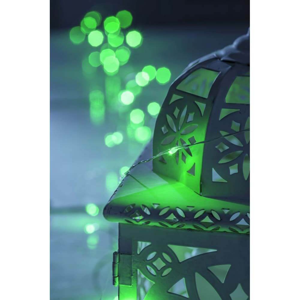 15m Micro LED Lichterkette mit langsamen RGB-Farbwechsel 100 RGB Dioden in grünem Licht.