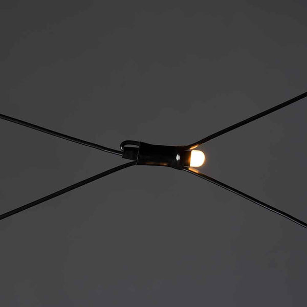 Micro LED Lichternetz IP44 Schwarz mit schwarzem Kabel und leuchtender LED für dekorative Beleuchtung