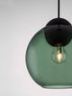 Midori Pendelleuchte E27 Ø 24cm mit rauchgrauem Glasschirm und mattem Metallkopf in Schwarz.