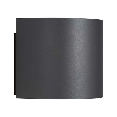 Applique murale Milda LED IP44 au design moderne avec des effets lumineux intéressants sur le mur.