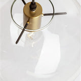 Detailansicht der Mirale Kugel-Hängelampe aus Glas mit elegantem goldenem Lampensockel.