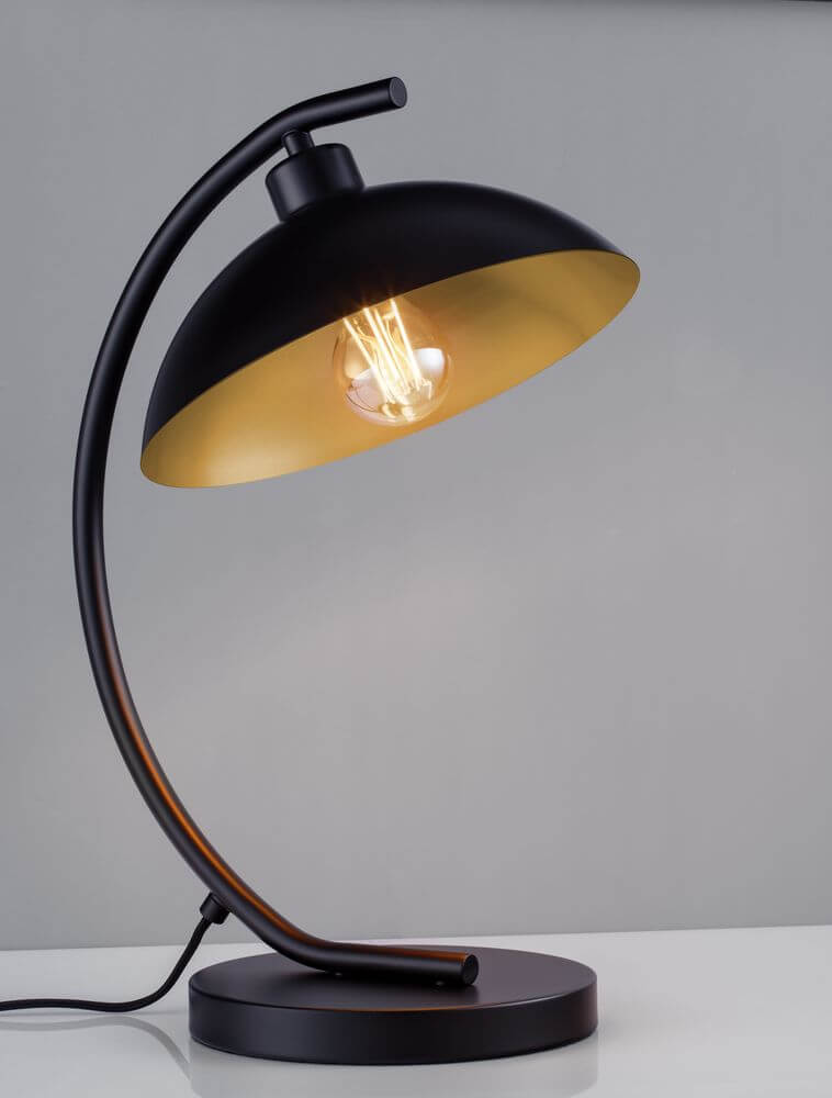 Mirba Tischleuchte Schwarz, Gold mit schwenkbarem Arm und Halbmondschirm, schwarz-goldenes Design.