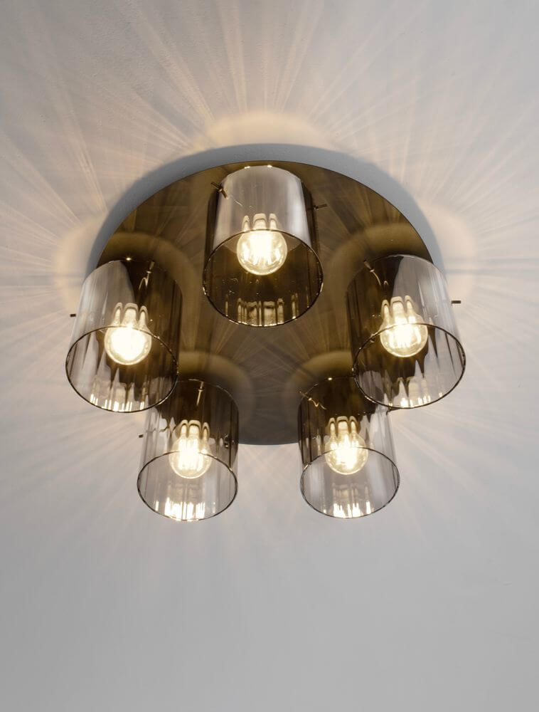 Mirbi Deckenleuchte 5-flammig Ø 50cm Schwarz, Rauch mit Aluminium und Rauchglas in modernem Design.