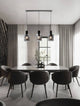 Mirbi Pendelleuchte 4-flammig Schwarz, Rauch in modernem Esszimmer mit elegantem Design.