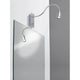 Mirror Zylindro Bettleseleuchte 1x3W LED Chrom DC 700mA an einem Spiegel montiert.