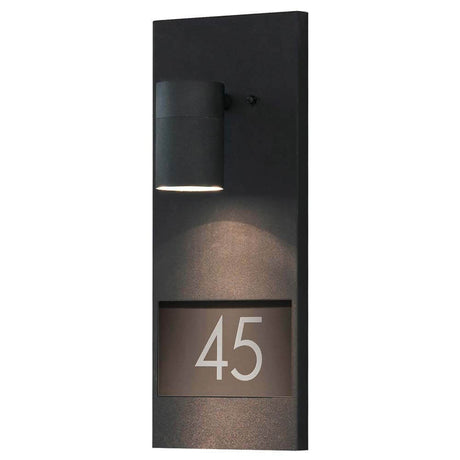 Modena zewnętrzna lampa ścienna z numerami domu czarna, nowoczesne oświetlenie ścienne z numerem 45.