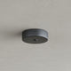s.luce Schnell-Montage Metall Lampen-Baldachin in elegantem Design auf einer Decke.
