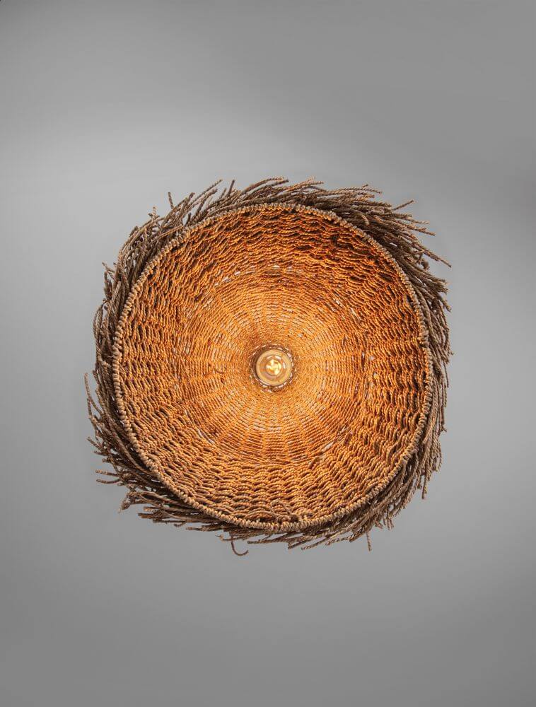 Natu Pendelleuchte E27 Seegras Braun aus handgearbeitetem Seegras, ideal für modernes Wohnen.