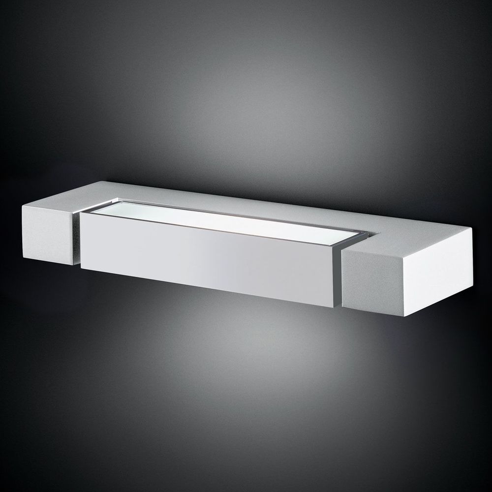 Nemo Ara 29 LED Wandlampe in modernem Design mit schwenkbarem Diffusor und energiesparender LED-Technologie.
