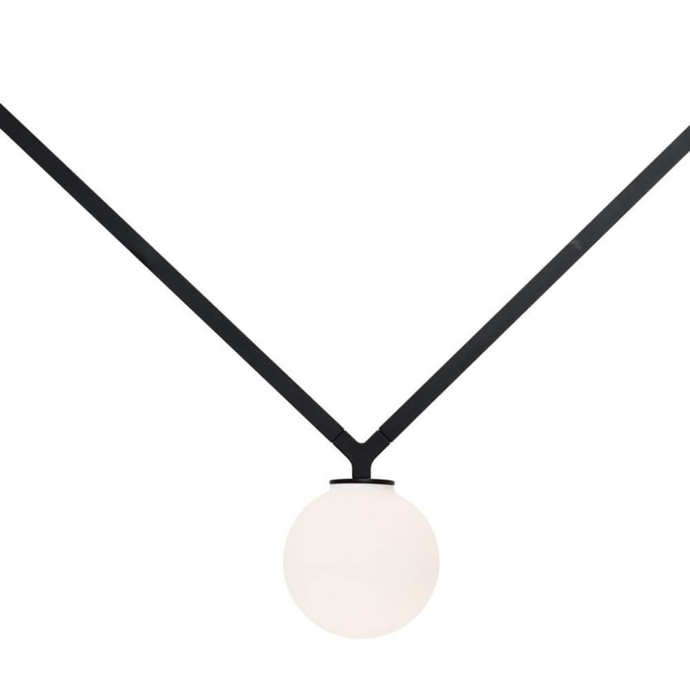 Nemo Dabliu Globe LED Hängeleuchte mit kugelförmigem Opalglas und schlanker Struktur